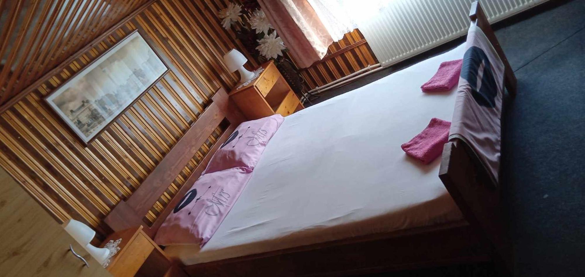 Hostel Intim 95 Ron Bîrlad Esterno foto